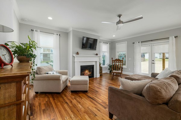 Explorez la Maison Autonome Contemporaine : Innovations et Coûts de Construction Révélés